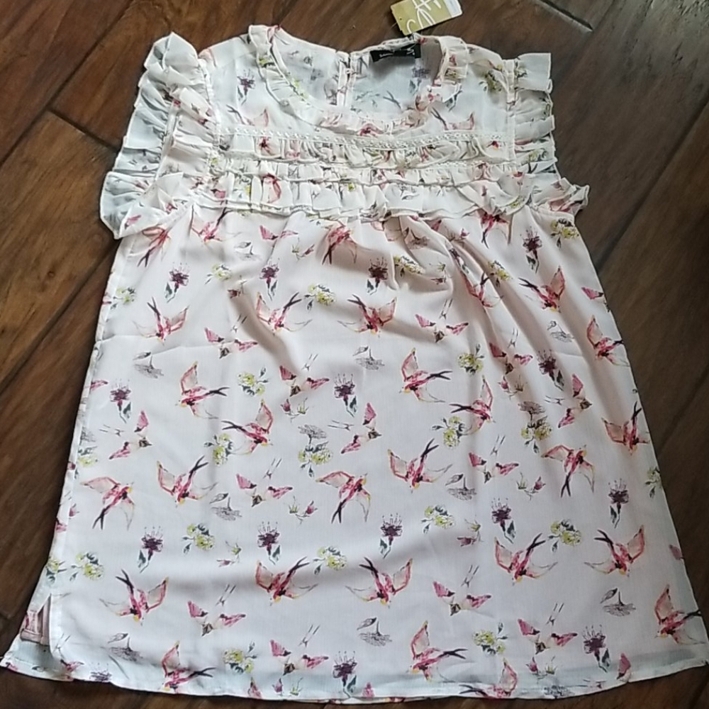 NWT Womens top